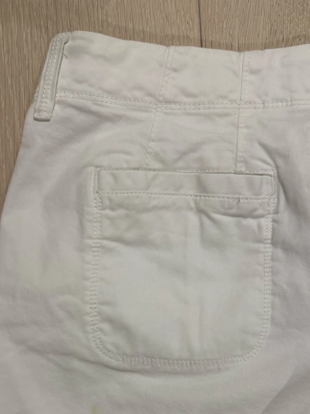 Old Navy Perfect Bermudas White Cotton Shorts